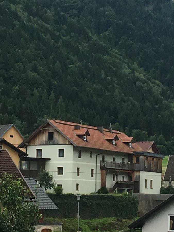 Ferienwohnung Renate Arnoldstein Bagian luar foto